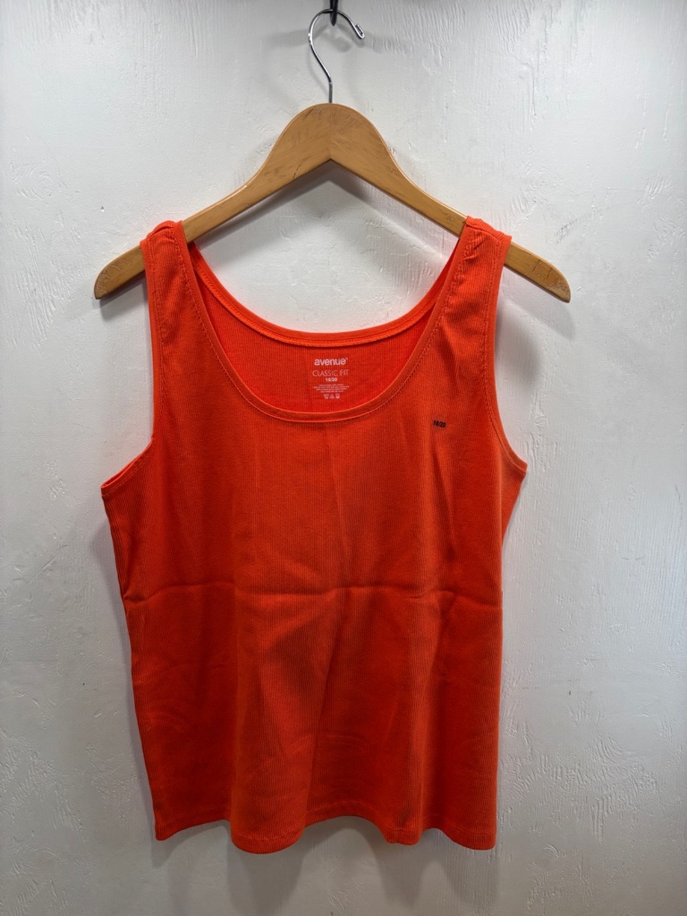 Avenue Classic Relaxed Fit Strech Bright Orange Scoop Neck Tank NWT Size 18/20